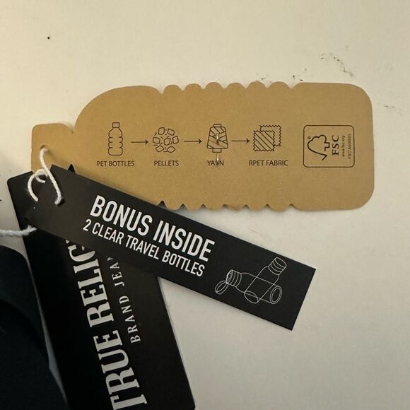 NWT True Religion Cosmetic Travel‎ Toiletry Bag comes with 2 clear bottles - Picture 7 of 8